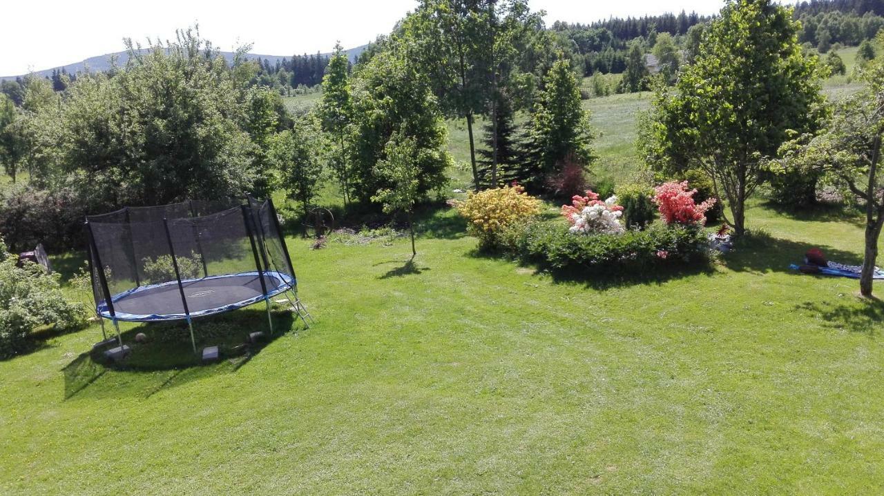 Pokoje Goscinne Przy Lesie Pobiedna Eksteriør bilde